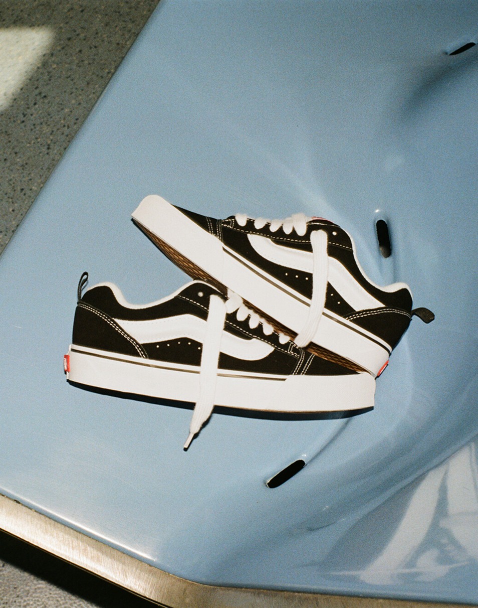 Knu Skool Shoe in Black / True White | Vans
