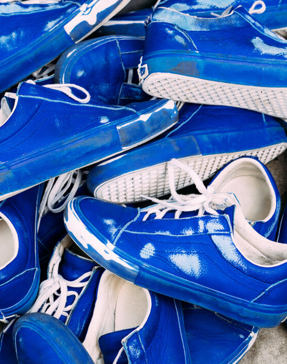 The wear and tear on a bunch of Skate Old Skool by 2 Riser Pads in a pile from skating.