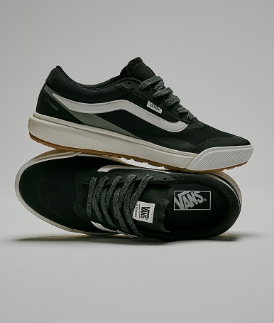 A pair of UltraRange 2.0 stacked on itself on the floor of a photography studio.