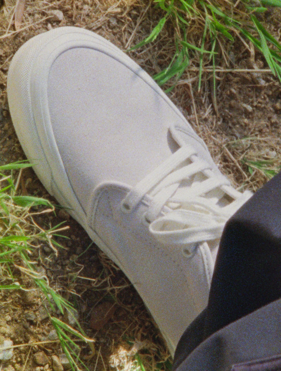 Image of the OTW Chukka Vibram 49 white shoe.