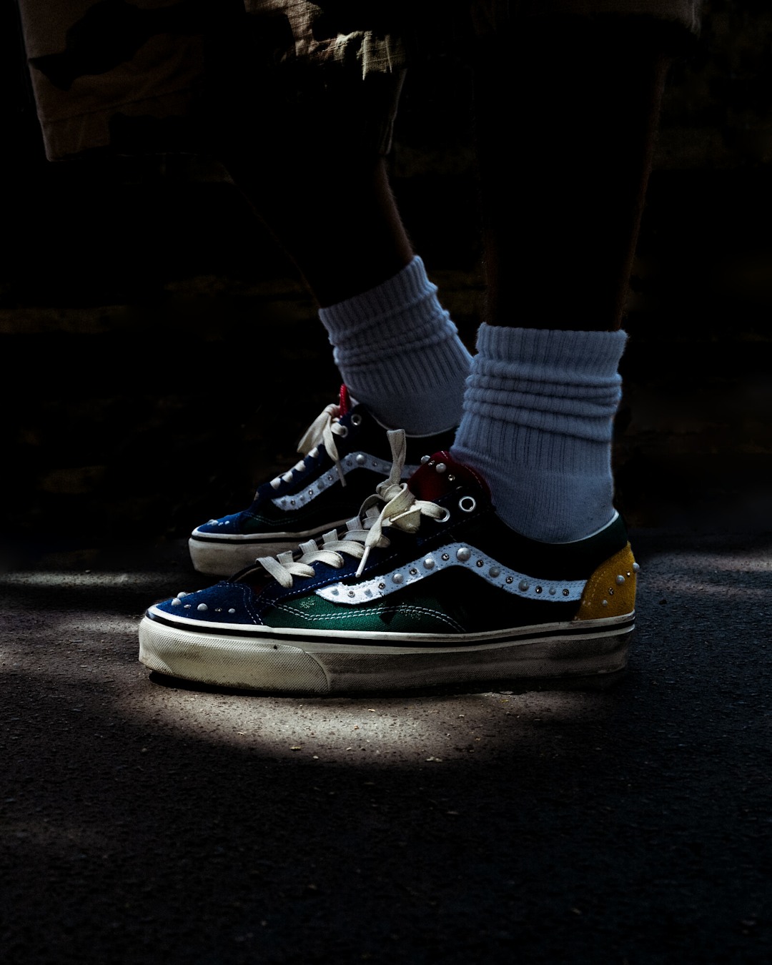 Solo photo of Vans Old Skool™ 36 Pearlized Yacht Club on feet