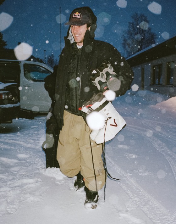 Photo of Vans Snowboarder Benny Urban.
