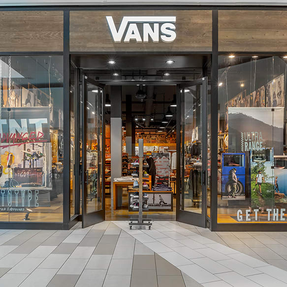 VANS STORE WESTFIELD SOUTHSHORE in Bayshore NY 11706