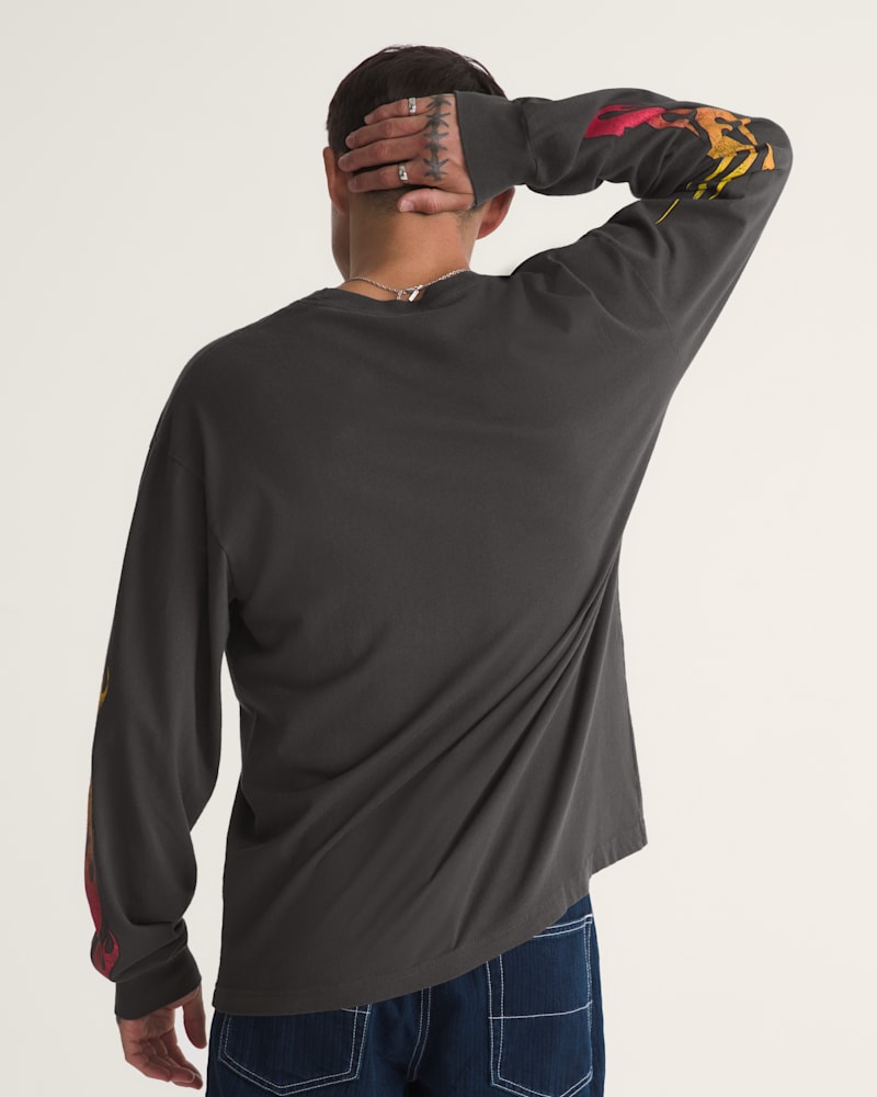 Мужская футболка Vans Burnin' Up Long Sleeve, цвет: Выцветший чёрный — фото 4