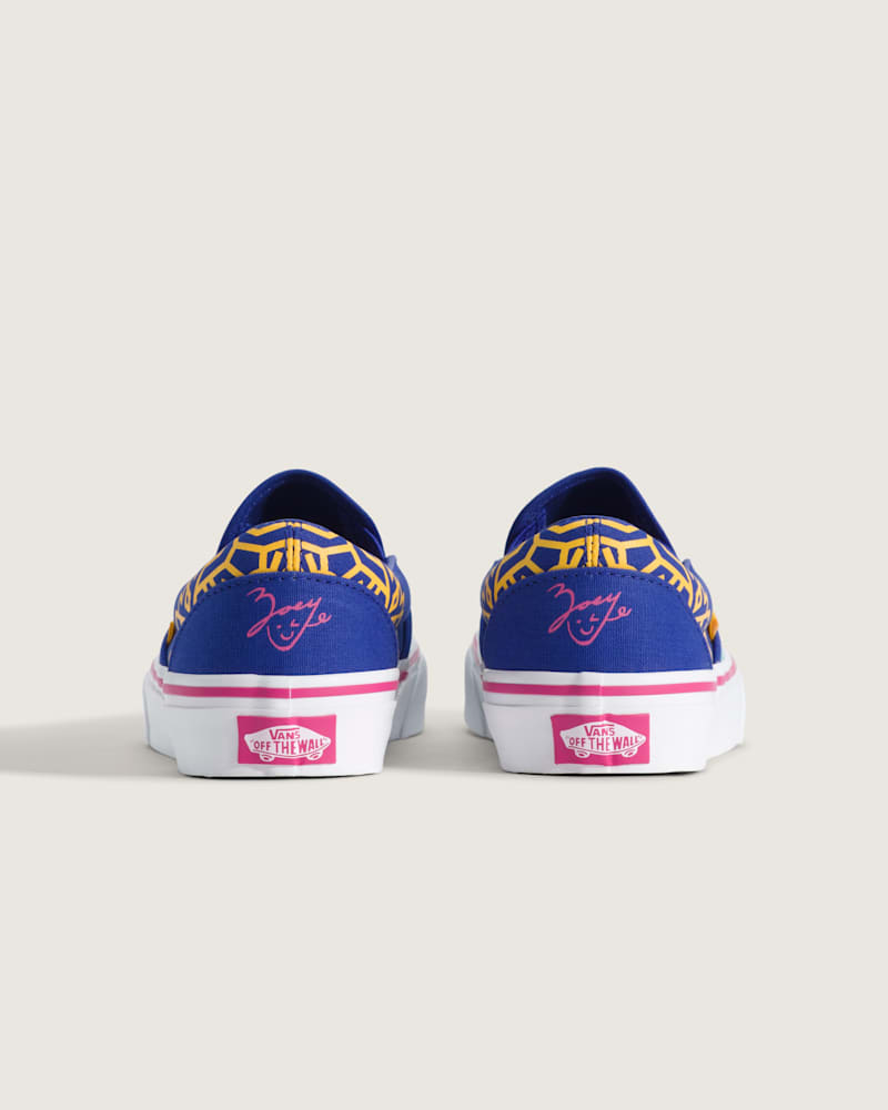 Женские кроссовки Vans KPop Demon Hunters x Vans Big Kids Classic Slip-On Shoe — фото 4