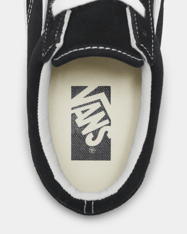 アーマード・セイント/ノッド・トゥ・ジ・オールド・スクール Vans | Old Skool V Suede/Canvas black/True White Classics Shoe