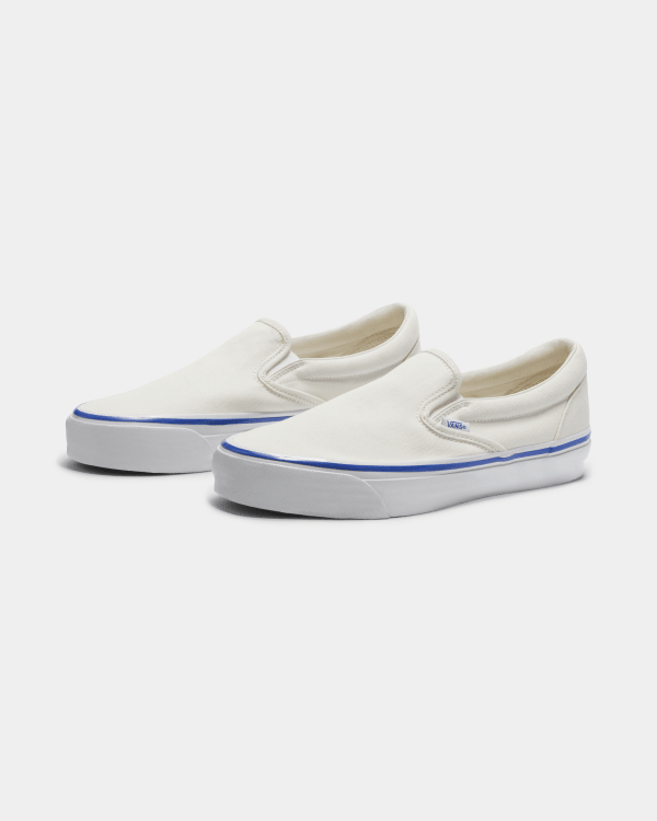 Premium Slip On 98 in Off White Vans