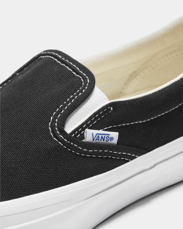 【Vans】★スリッポン★ Premium Classic Slip-On Shoe Premium Classic Slip-On Shoe in Black / White | Vans