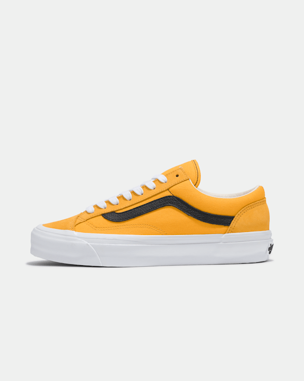 Old skool vans yellow laces hotsell