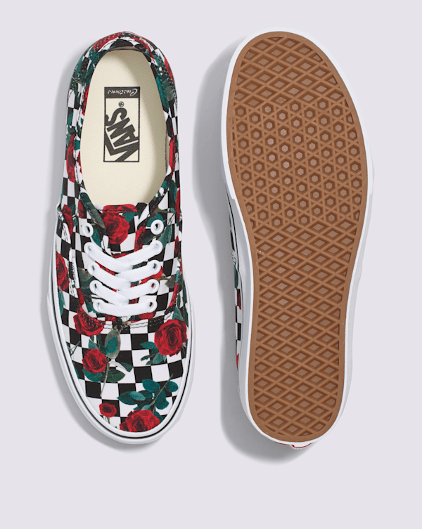 関税込☆VANS CUSTOMS CHECKERBOARD ROSES OLD SKOOL Customs Authentic Checkerboard Shoe in Customs | Vans