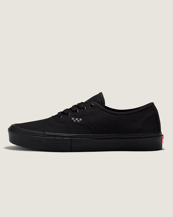 ノア×ヴァンズ、別注カラーの「SKATE CHUKKA」を発売