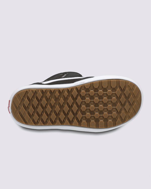 Aura OG Snowboard Boot in Black | Vans Aura OG Snowboard Boot in Black | Vans