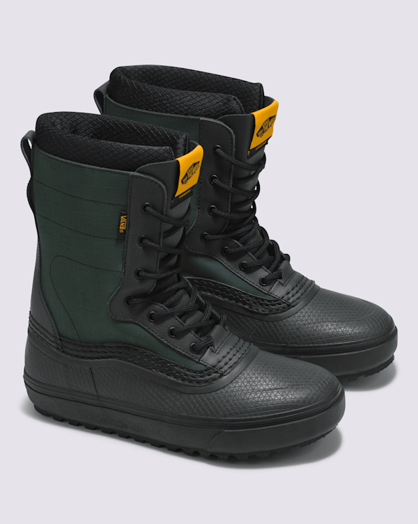 Standard Snow Boot in Dark Grey / Black | Vans