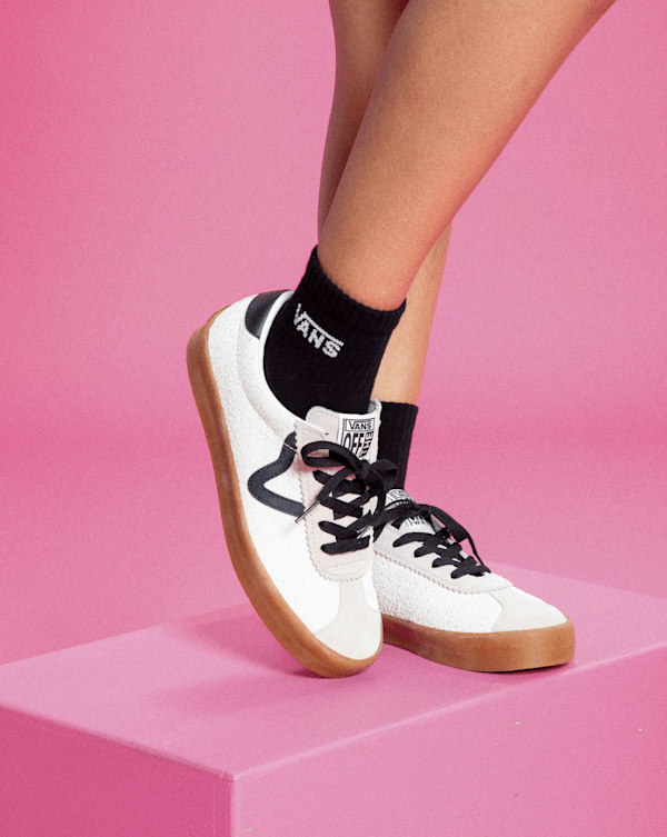 国内配送 VANS SPORT LOW LIGHT GUM CHARCOAL Sport Low Shoe in Marshmallow | Vans