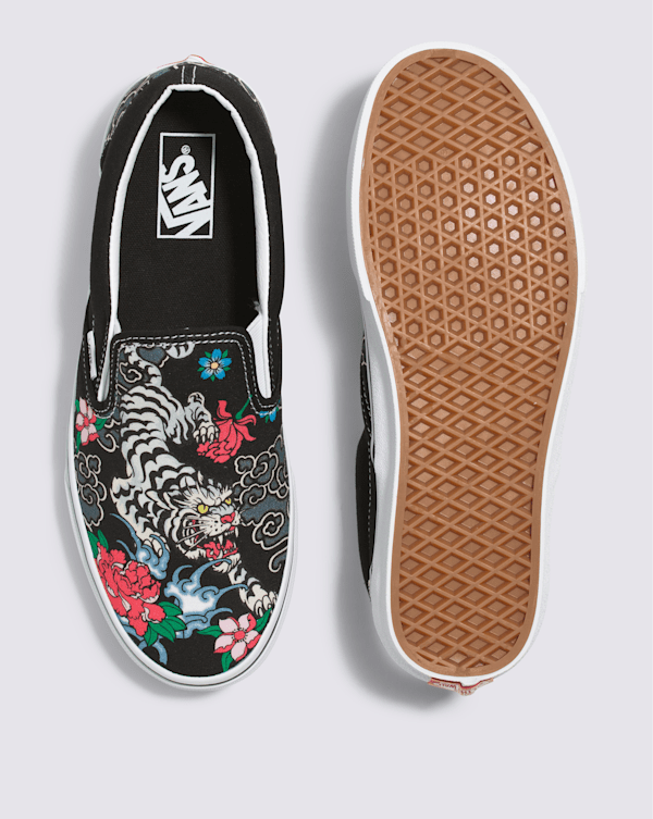 Classic Slip-On Tiger Floral Shoe in Black | Vans