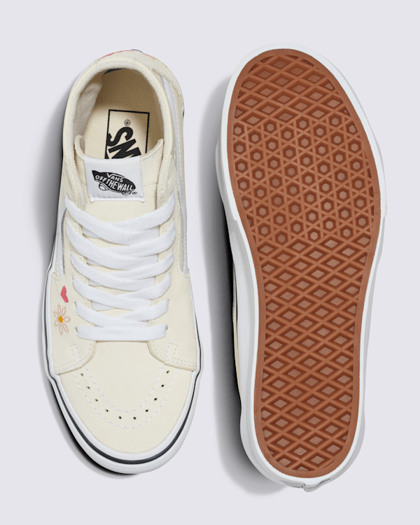 【Vans】SK8-HI TAPERED STACKFORM MONO EMBROIDERY SHOE Sk8-Hi Tapered Stackform Shoe en Marshmallow White | Vans CA