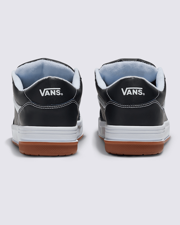 Hylane Shoe in Black | Vans