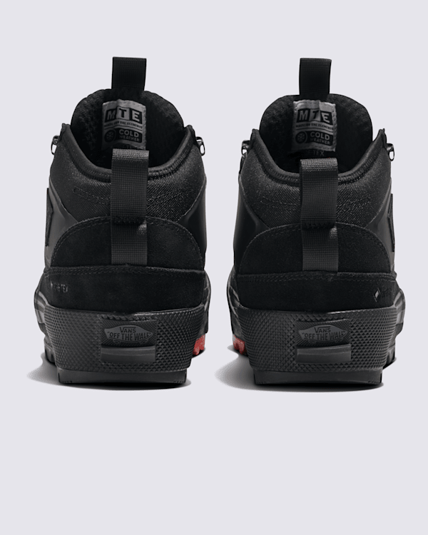 Half Cab GORE-TEX Insulated Shoe in Black | Vans