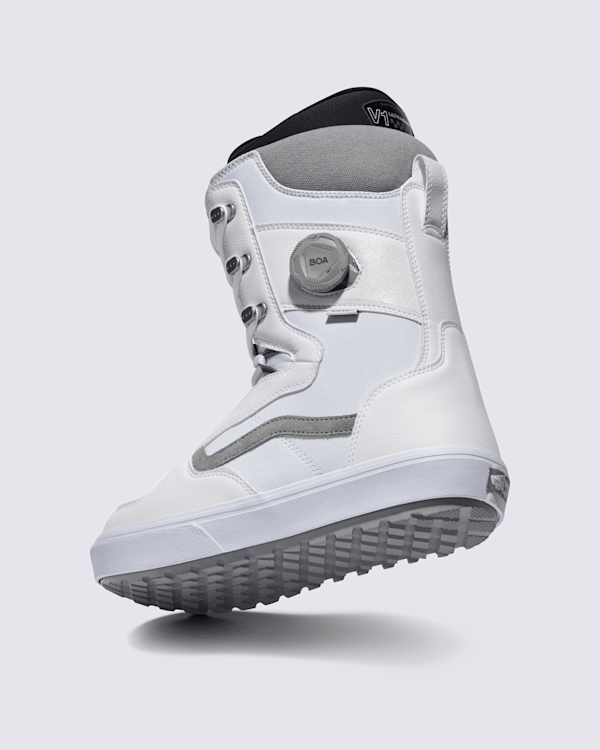 Invado OG Snowboard Boot in White / Grey | Vans Invado OG Snowboard Boot in White / Grey | Vans