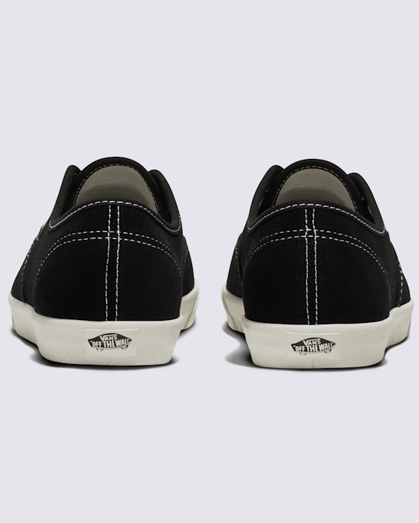 Authentic Lowpro Suede Shoe in Black / White | Vans