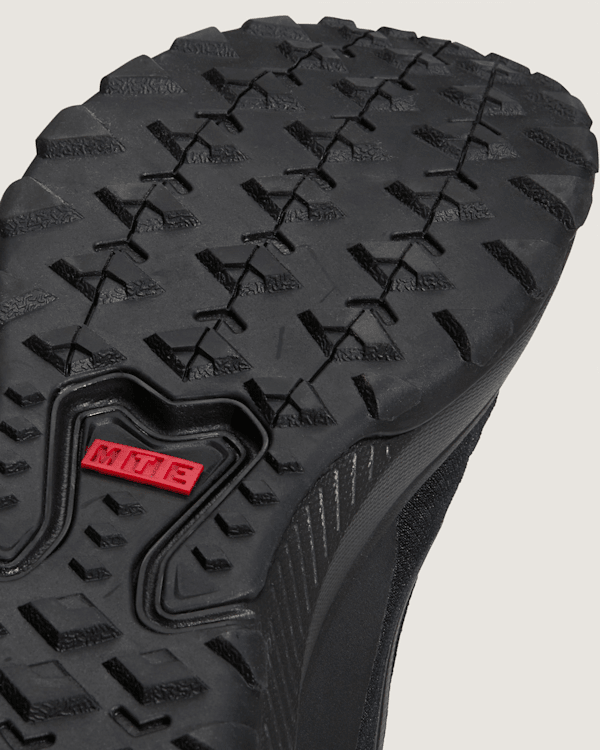 Crosspath Shoe in Black | Vans
