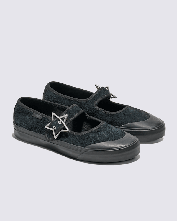 Mary Jane Shoe in Black | Vans