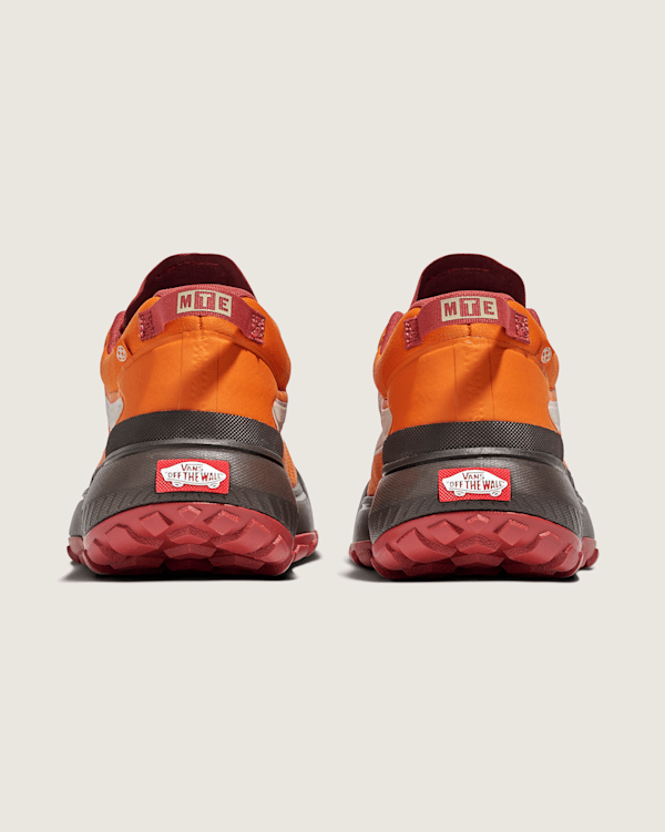 Crosspath Shoe