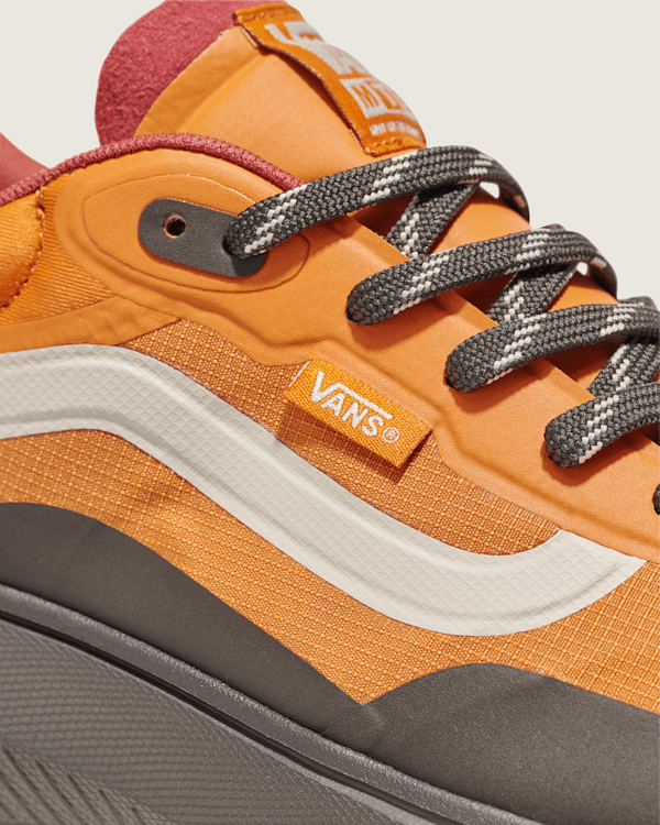 Crosspath Shoe