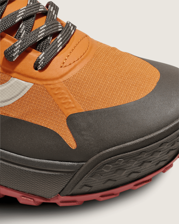 Crosspath Shoe