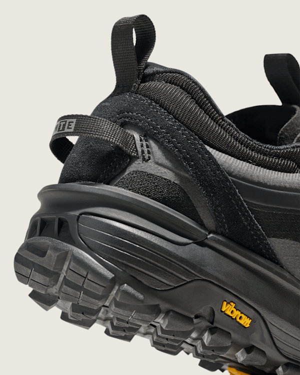Crosspath XC Shoe in Black / Grey | Vans