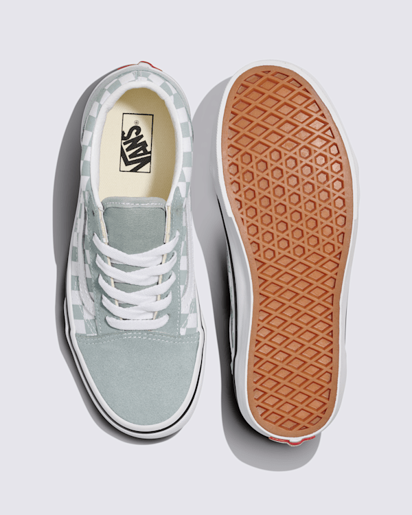 Big Kids Old Skool Checkerboard Shoe in Pure Grey / White | Vans