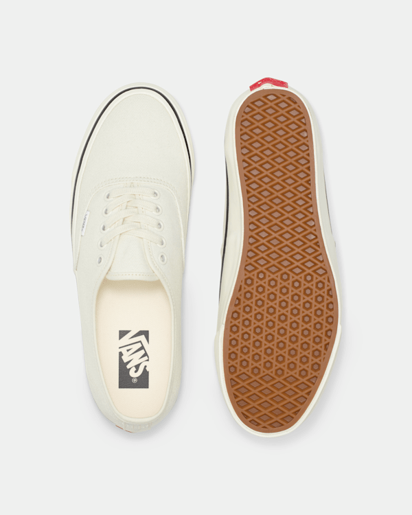 【Vans】★スニーカー★ Premium Authentic Duck Canvas Shoe Premium Authentic Duck Canvas Shoe in White / Green | Vans