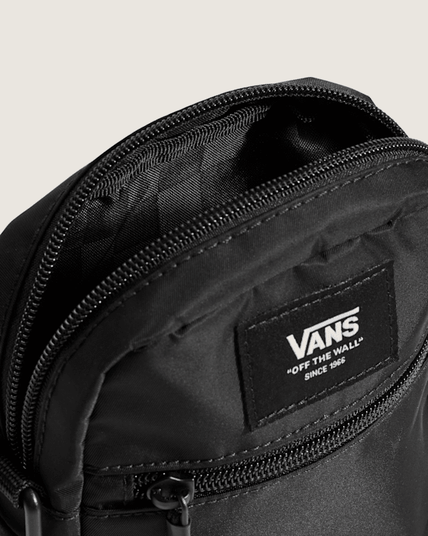 Bail Shoulder Bag in Black | Vans