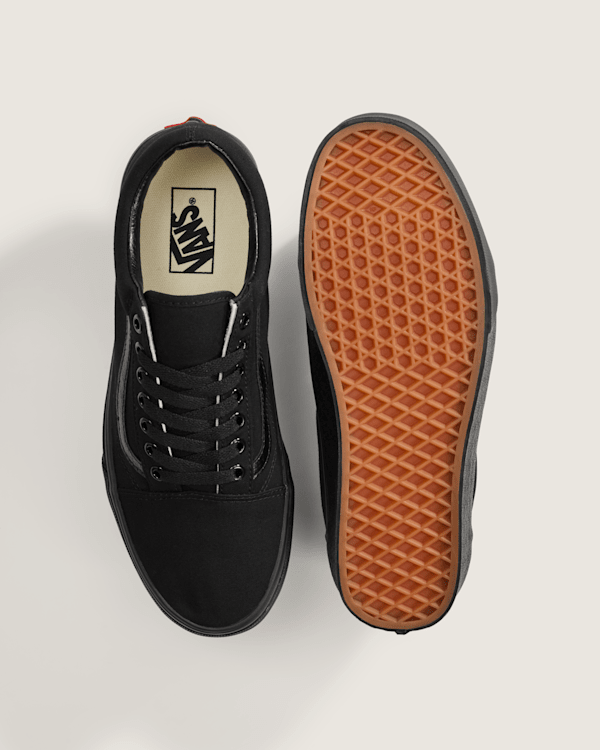 Vans | Old Skool Black/Black Classics Shoe
