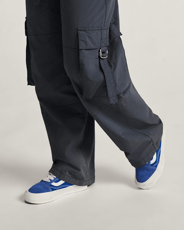 オールド　アダーチGleatest Plaueキュー？ Premium Old Skool Shoe in Ice Melt Blue | Vans