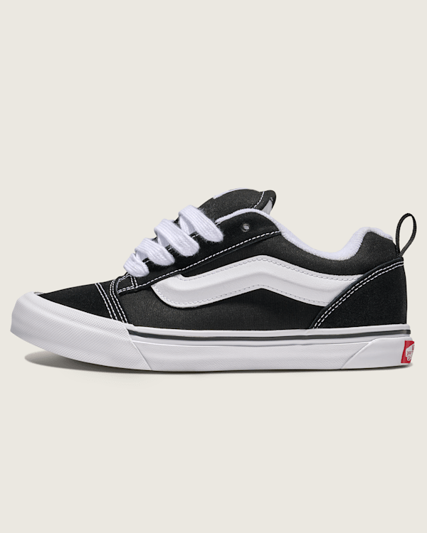 Big Kids Knu Skool Shoe in Black / White | Vans