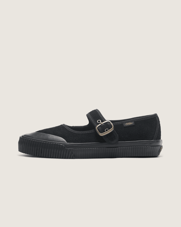 【VANS】Mary Jane Heart Black Red★送料・関税込★ Shop Vans Mary Jane in Black