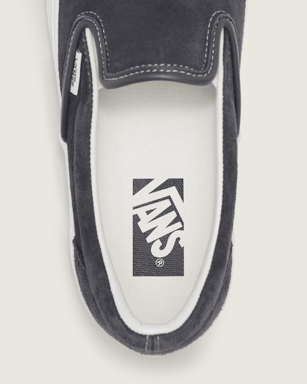 Premium Classic Slip-On Suede Shoe en Nine Iron Grey | Vans CA