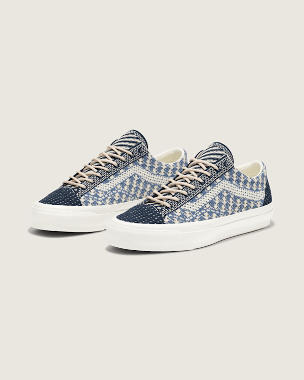 Premium Old Skool Knit Shoe in Navy Blue / White | Vans