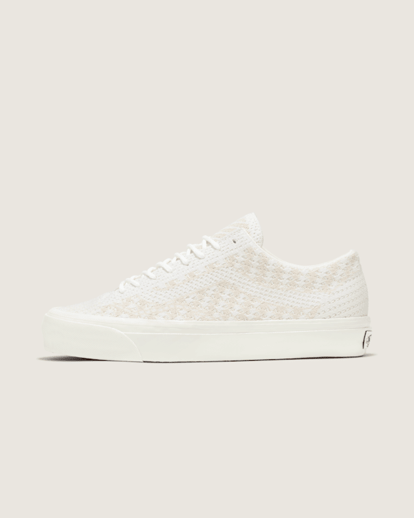 【Vans】★スニーカー★ Premium Old Skool Knit Shoe Premium Old Skool Knit Shoe in Black / White | Vans
