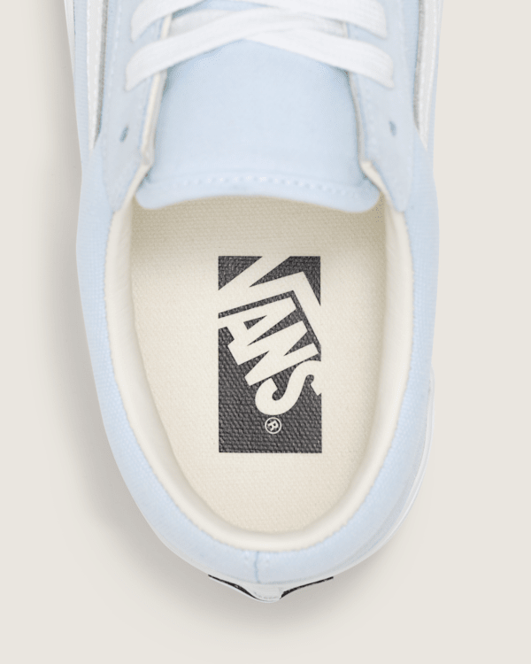 オールド　アダーチGleatest Plaueキュー？ Premium Old Skool Shoe in Ice Melt Blue | Vans