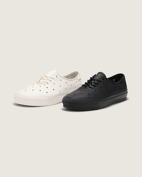 OTW One Piece Authentic Vibram in Star Black | Vans