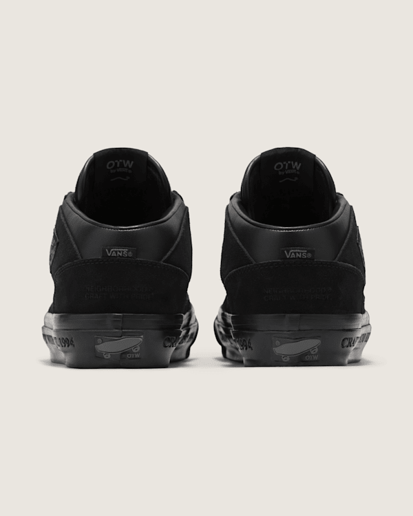 OTW by Vans X NEIGHBORHOOD Half Cab 33 in Black | Vans