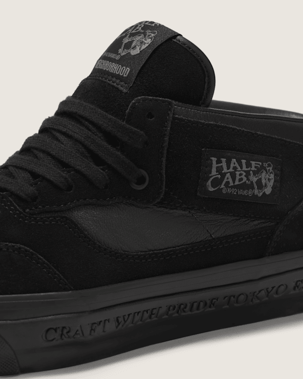 スケートボード neighborhood vans OTW Half Cab OTW by Vans X NEIGHBORHOOD Half Cab 33 in Black | Vans