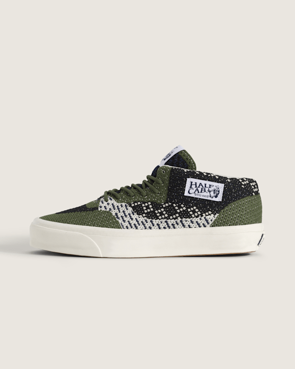 【Vans】★スニーカー★ Premium Half Cab Shoe Premium Half Cab Shoe in Pine Forest Green | Vans