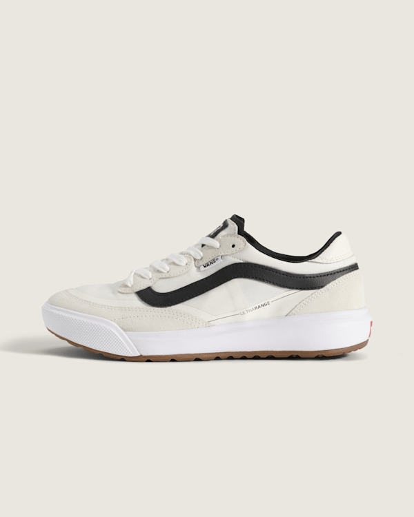 VANS ★【スニーカー】UltraRange 2.0 柔らかなクッション性 UltraRange 2.0 Shoe in Black / White | Vans