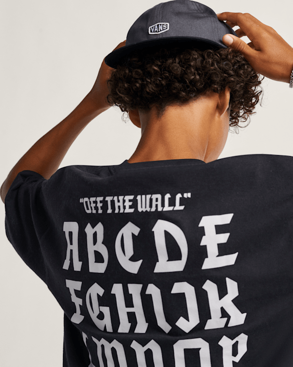 Style 001 T-Shirt in Black | Vans