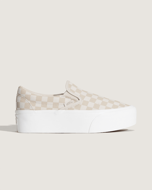 【Vans】☆スリッポン☆ CLASSIC SLIP-ON STACKFORM SHOE Vans Classic Slip-On Stackform Shoe in Black Classic White