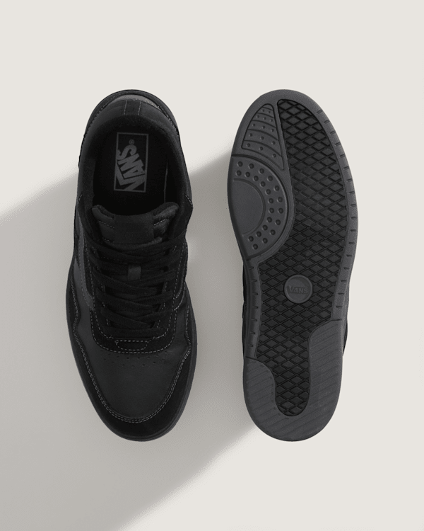公式の  Cruze 3.0 Shoe in Black | Vans パンツ