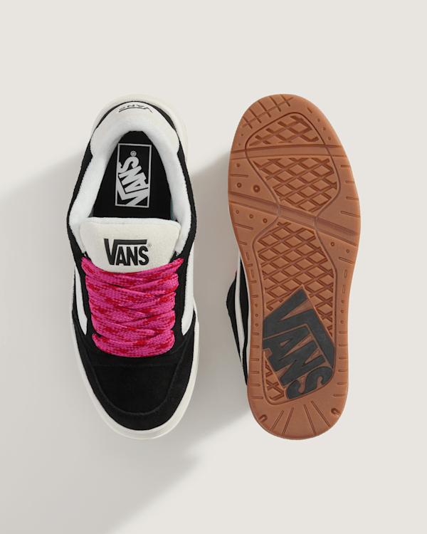 Hylane Shoe in Black | Vans